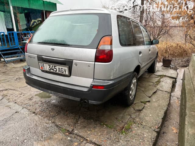 Nissan Wingroad I (Y10) 1.5 MT