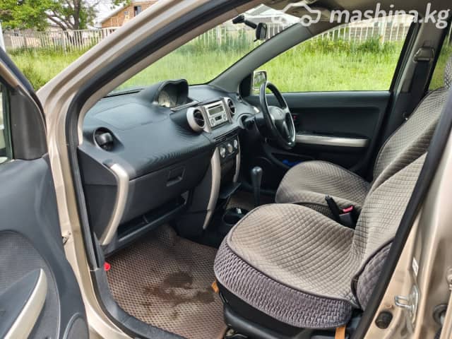 Toyota Ist I 1.3 AT