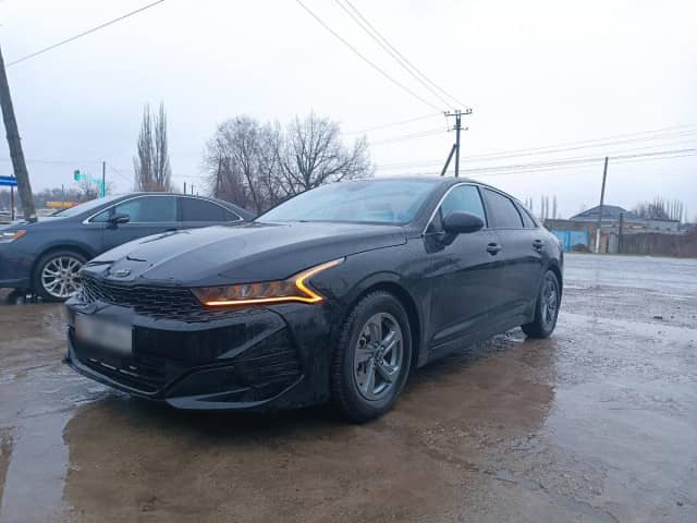 Kia K5 III 1.6 AT