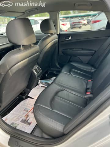 Kia K5 II 2.0 AT