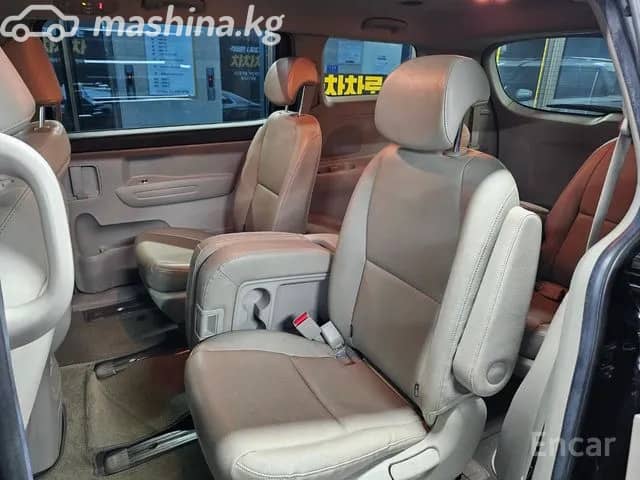 Kia Carnival III 2.2d AT