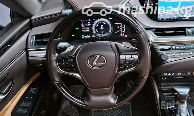 Lexus ES VII 300h 2.5hyb CVT