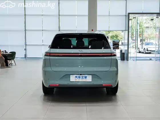 LiXiang L6 1.5hyb AT 4WD