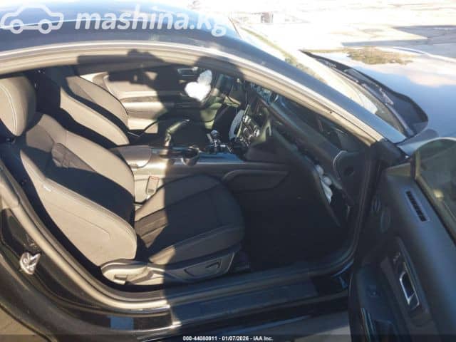 Ford Mustang VI Рестайлинг 2.3 MT