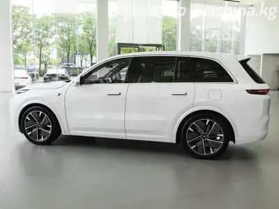 LiXiang L8 Pro 1.5hyb AT 4WD