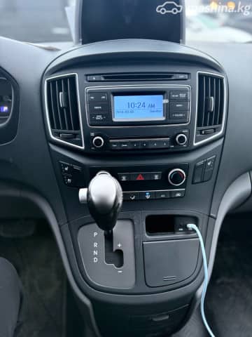 Hyundai Starex (H-1) II Рестайлинг 2 2.5d AT