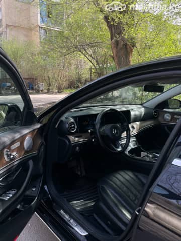 Mercedes-Benz E-Класс V (W213, S213, C238) 300 2.0 AT 4WD