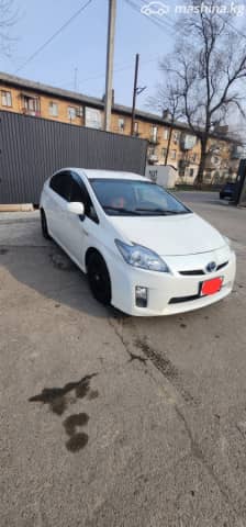Toyota Prius III Рестайлинг (XW30) 1.8hyb AT