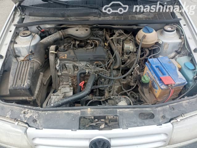 Volkswagen Vento 1.8 MT