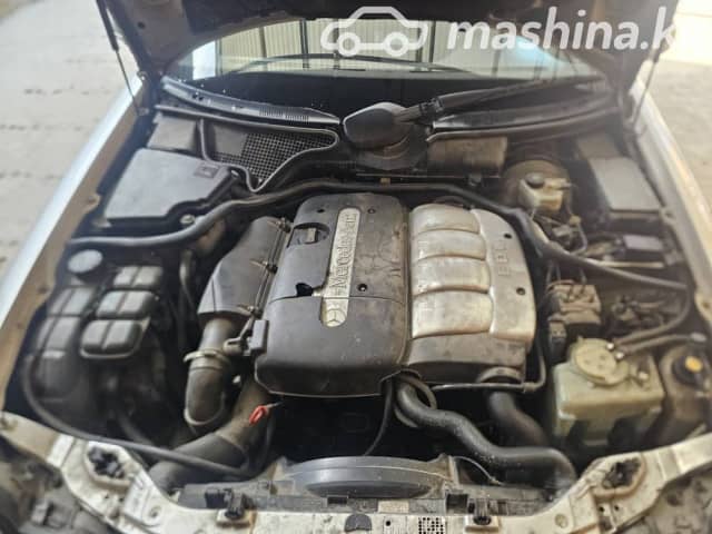 Mercedes-Benz E-Класс II (W210, S210) Рестайлинг 220 2.2d AT