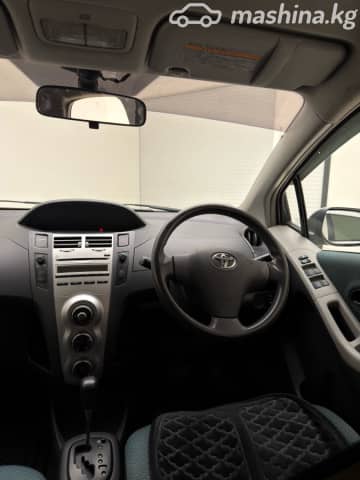 Toyota Vitz II (XP90) 1.3 CVT