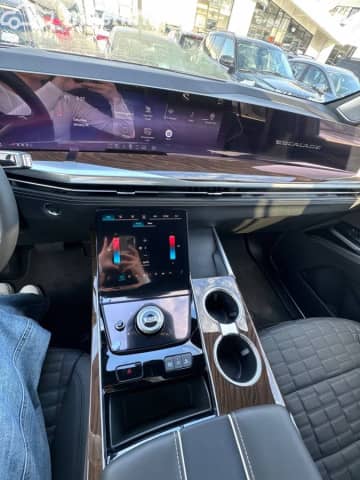 Cadillac Escalade V 6.2 AT 4WD