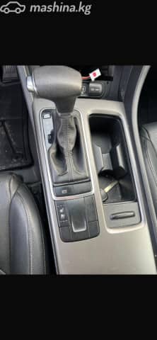 Kia K5 III LPi 2.0 AT