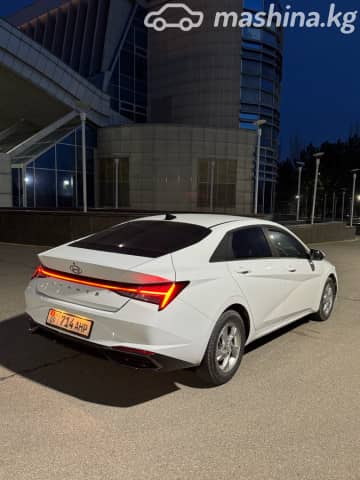 Hyundai Avante VII 1.6 AT