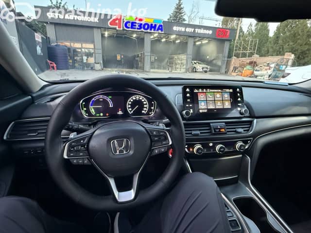 Honda Accord X 2.0hyb CVT