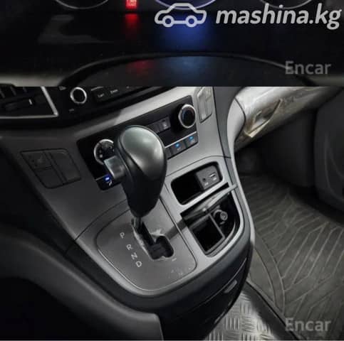 Hyundai H-1 Starex