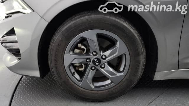Kia K5 III LPi 2.0 AT