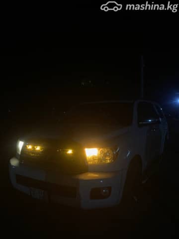 Toyota Sequoia II 5.7 AT 4WD