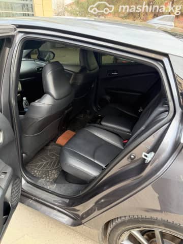 Toyota Prius IV Рестайлинг (XW50) 1.8hyb AT