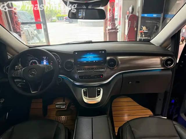 Mercedes-Benz V-Класс III (W447) Рестайлинг 260 компактный 2.0 AT