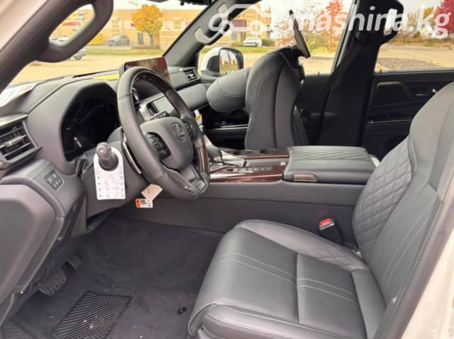 Lexus LX IV 700h 3.5hyb AT 4WD