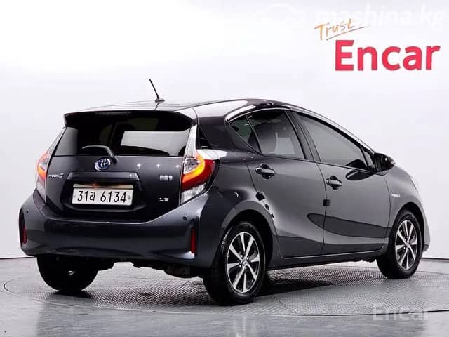 Toyota Prius c I Рестайлинг 1.5hyb AT