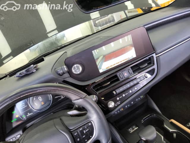 Lexus ES VII Рестайлинг 300h 2.5hyb CVT