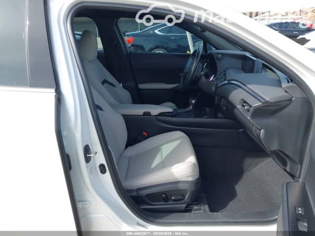 Lexus UX I 200 2.0 CVT