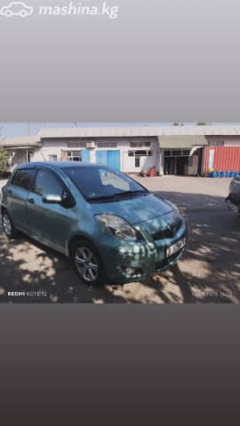 Toyota Yaris II Рестайлинг 1.3 AT