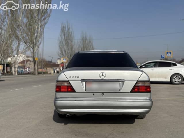 Mercedes-Benz E-Класс I (W124) 220 2.2 MT