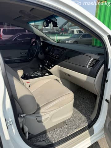 Kia Carnival III 2.2d AT