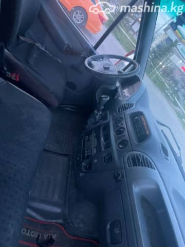 Mercedes-Benz Фургон (6х2)