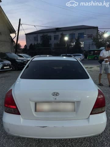 Hyundai Avante III 1.5 MT