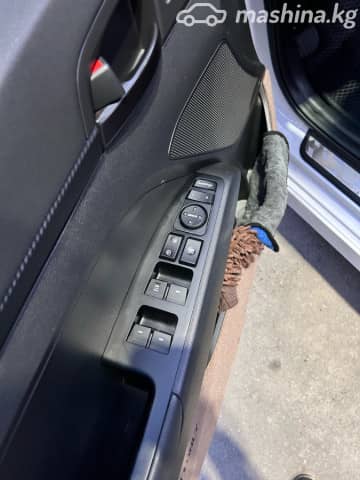 Hyundai Avante VI 1.6 MT