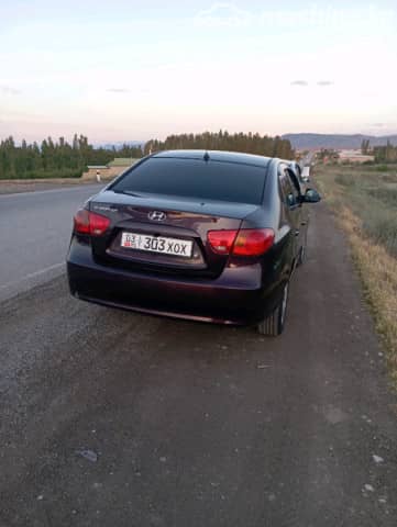 Hyundai Elantra IV (HD) 1.6 MT