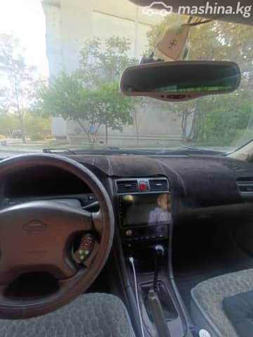 Nissan Maxima V (A33) 2.0 MT