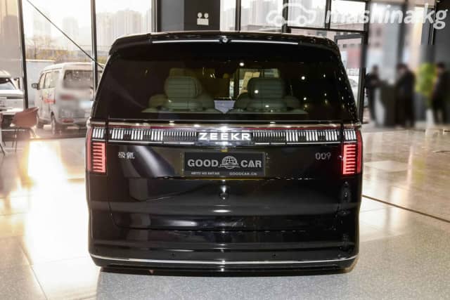 Zeekr 009 I Рестайлинг 140 kWh Electro AT 4WD