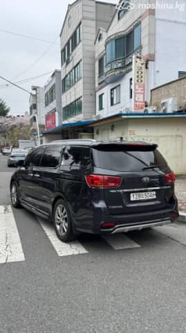 Kia Carnival III 2.2d AT