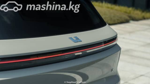 LiXiang L6 1.5hyb AT 4WD