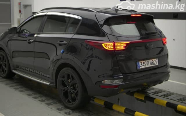 Kia Sportage IV Рестайлинг 2.0d AT