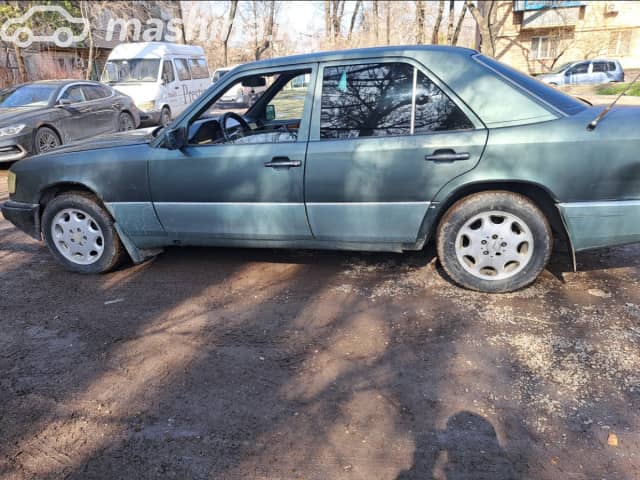 Mercedes-Benz E-Класс I (W124) 220 2.2 AT