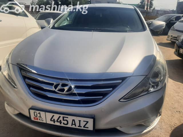 Hyundai Sonata VI (YF) 2.0 AT Газ