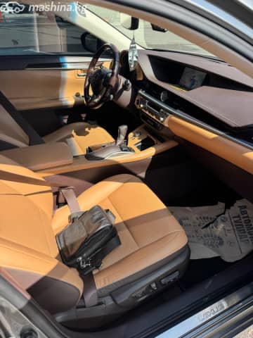 Lexus ES VI Рестайлинг 300h 2.5hyb CVT