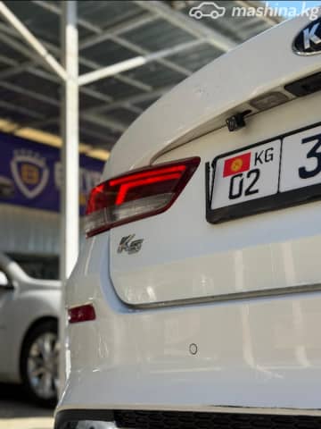 Kia K5 II 2.0 AT