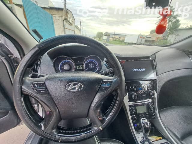 Hyundai Sonata VI (YF) 2.0 AT Газ