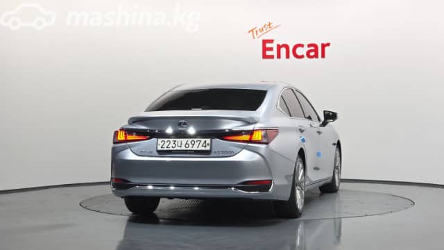 Lexus ES VII Рестайлинг 300h 2.5hyb CVT