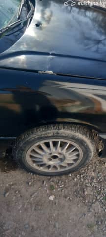 Audi 80 IV (B3) 1.8 MT