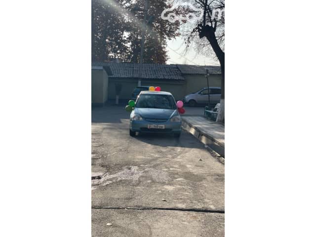 Honda Civic VII 1.4 MT