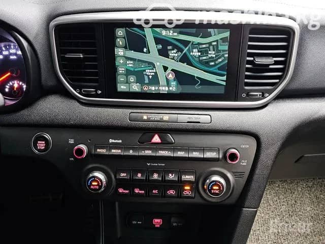 Hyundai Santa Fe III Рестайлинг 2.2d AT 4WD
