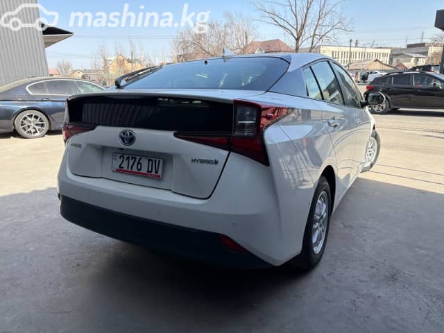 Toyota Prius IV Рестайлинг (XW50) 1.8hyb AT